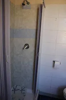 Beb Rosy Oda ve Kahvaltı