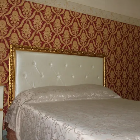 Beb Rosy Oda ve Kahvaltı